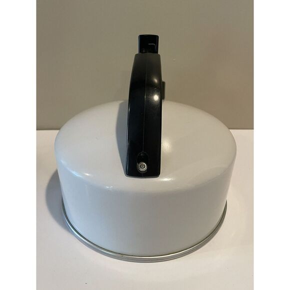 Vtg‎ Regal Whistling Tea Kettle 2 1/2 Quart Almond Color No Label - Picture 6 of 11